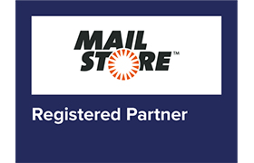 Das MailStore-Logo zeigt einen orangefarbenen Sonnenstrahl im Buchstaben O, der über dem Text Registered Partner auf blauem Hintergrund steht und den Partnerstatus hervorhebt.