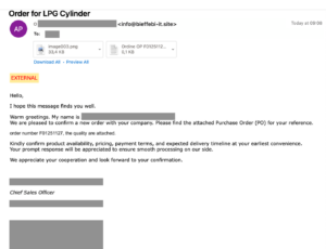 Screenshot einer E-Mail mit dem Titel Bestellung von Flüssiggasflaschen von einem externen Absender. Die Nachricht, die für Kleinunternehmen relevant ist, enthält Anhänge, eine Begrüßung, eine Anfrage für eine neue Bestellung und den Abschluss des Vertriebsleiters. Persönliche Details sind geschwärzt, um Onlinebetrug zu verhindern.